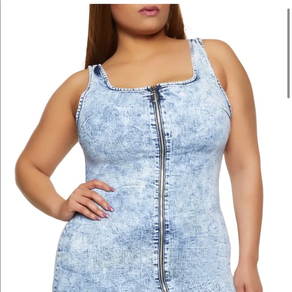 Plus Size Acid Wash Denim Full Zip Front Dress - Light Wash - 1X - Picture 2 of 7